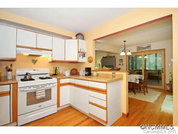 8 Cricket Lane Asheville NC 28804