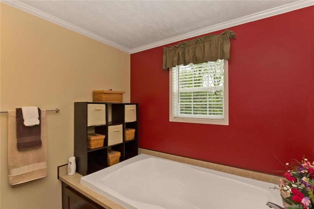 3 Rector Road Weaverville NC 28787