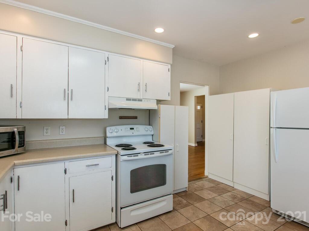 137 Arthur Road Asheville NC 28806