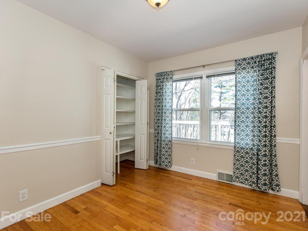 137 Arthur Road Asheville NC 28806