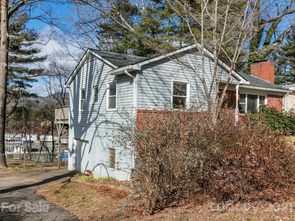 137 Arthur Road Asheville NC 28806