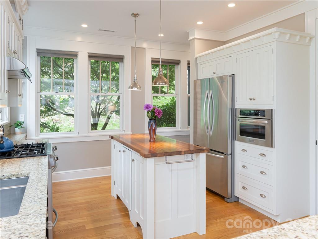37 Shady Park Lane Asheville NC 28804