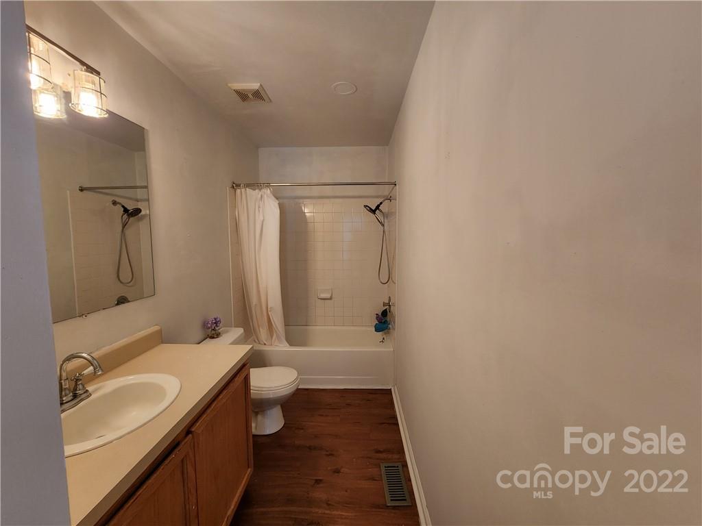 43 Sydney Lane Asheville NC 28806