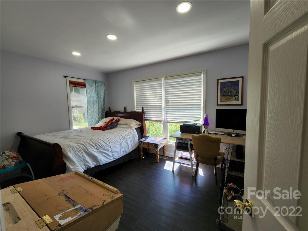 43 Sydney Lane Asheville NC 28806