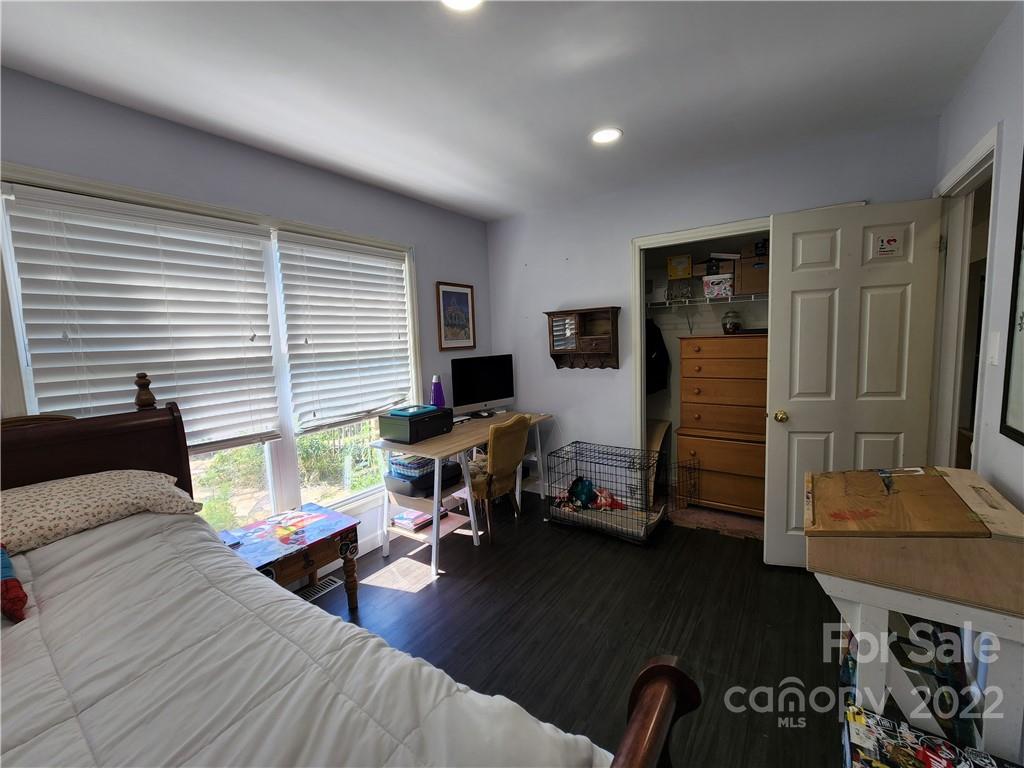 43 Sydney Lane Asheville NC 28806