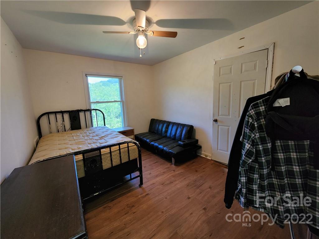 43 Sydney Lane Asheville NC 28806