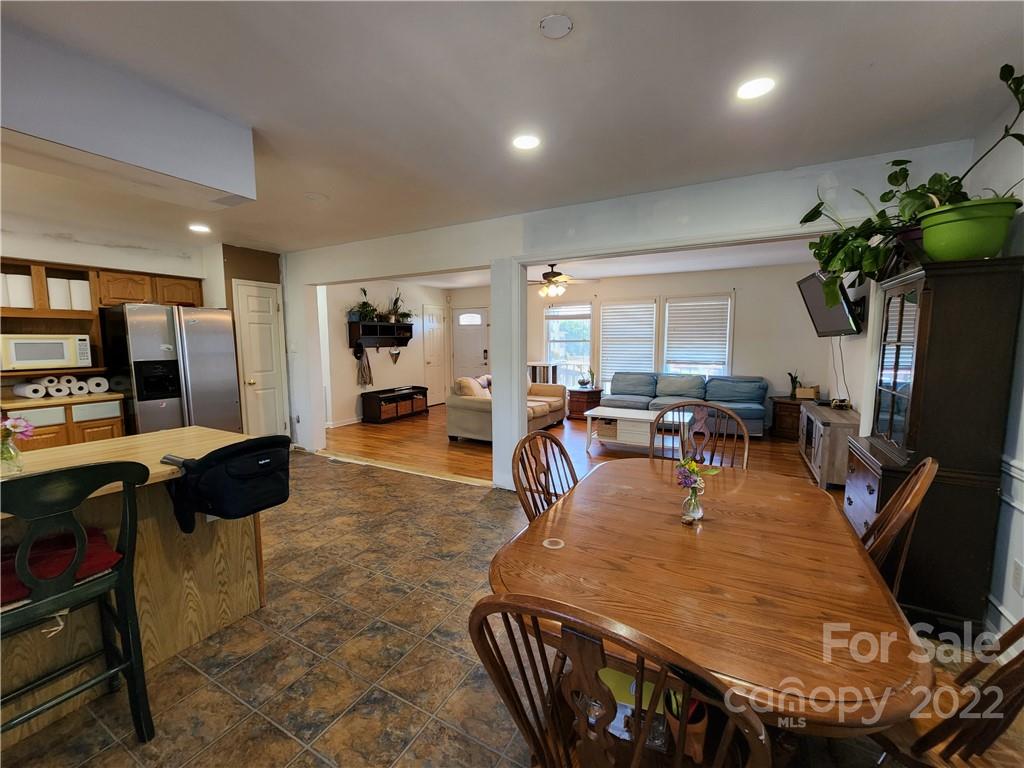 43 Sydney Lane Asheville NC 28806