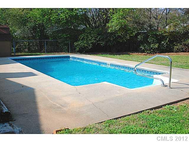 8015 Meadowdale Lane Charlotte NC 28212
