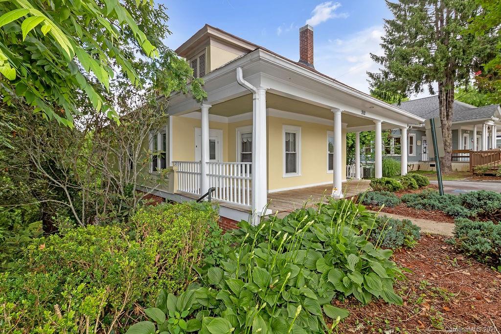 352 S Caldwell Street Brevard NC 28712