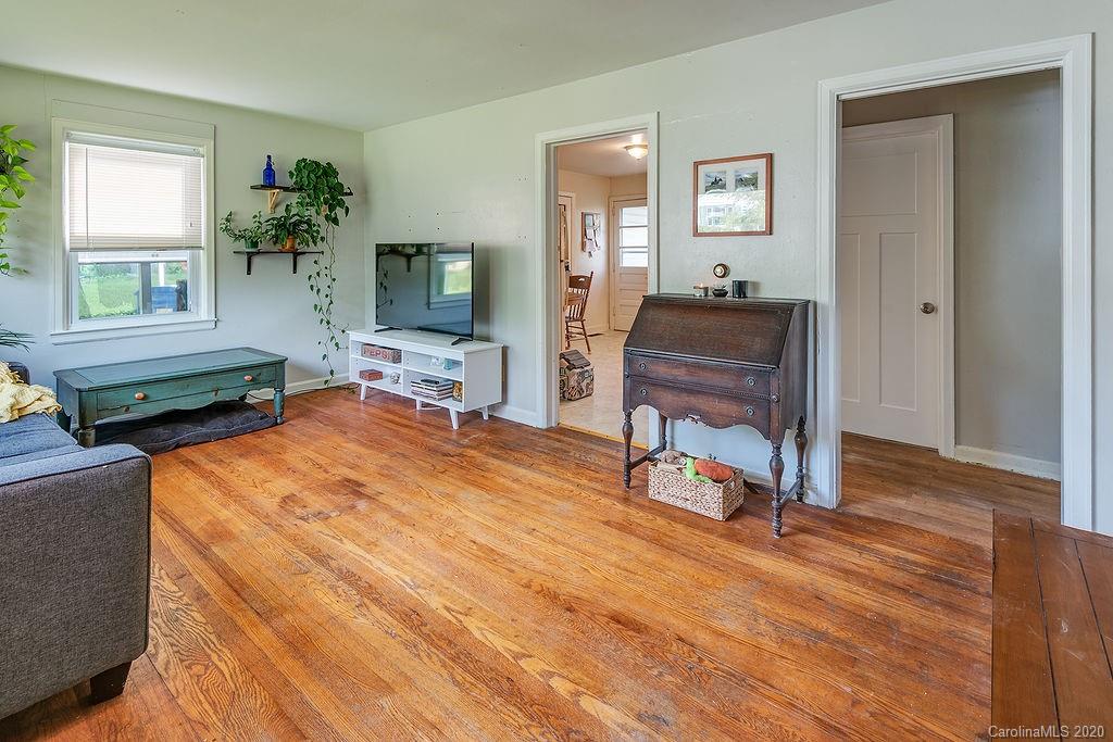 22 Lane Avenue Asheville NC 28806