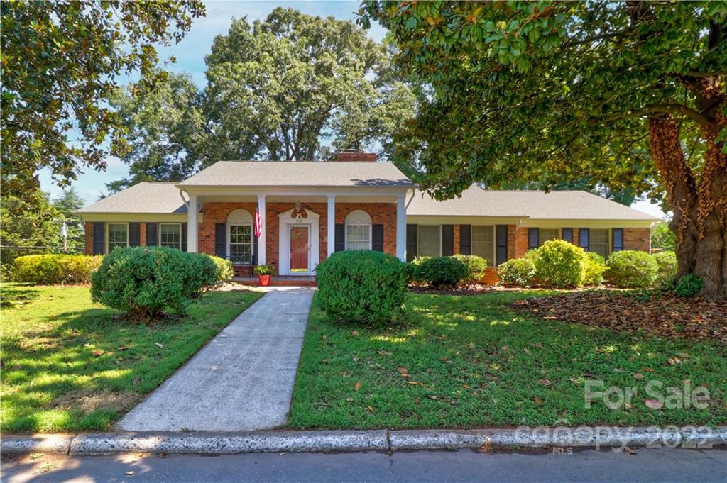 804 Birchcrest Drive Statesville NC 28677