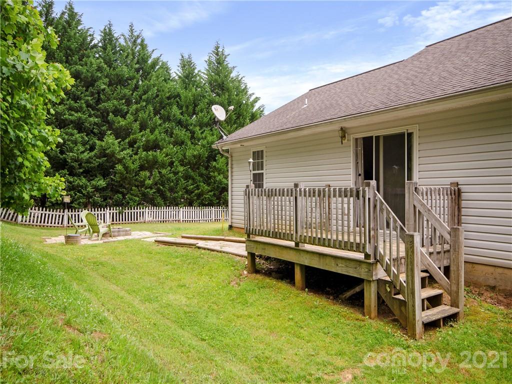 415 Hemlock Springs Trail Weaverville NC 28787