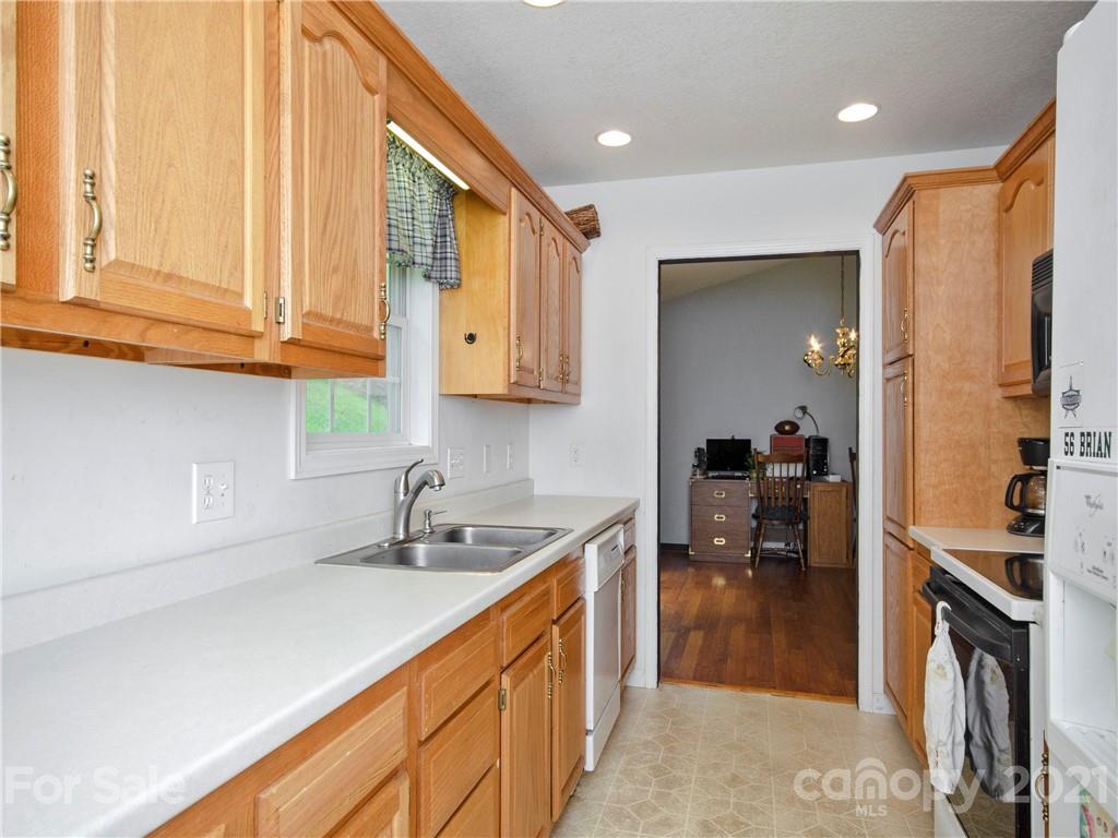 415 Hemlock Springs Trail Weaverville NC 28787