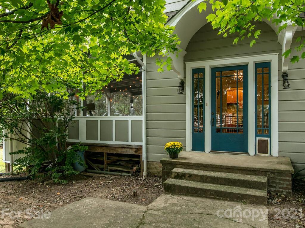 2 Brucemont Circle Asheville NC 28806
