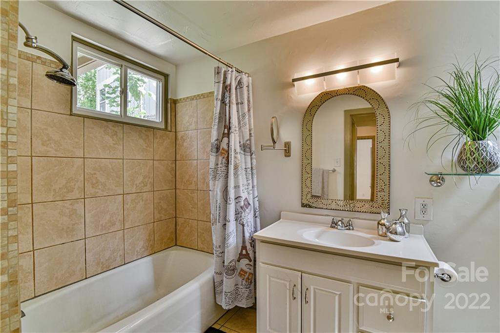 57 Russell Street Asheville NC 28806
