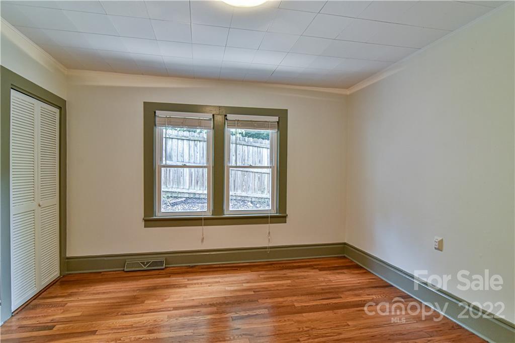 57 Russell Street Asheville NC 28806