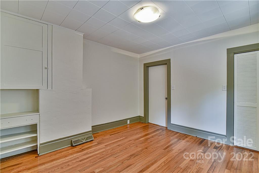 57 Russell Street Asheville NC 28806