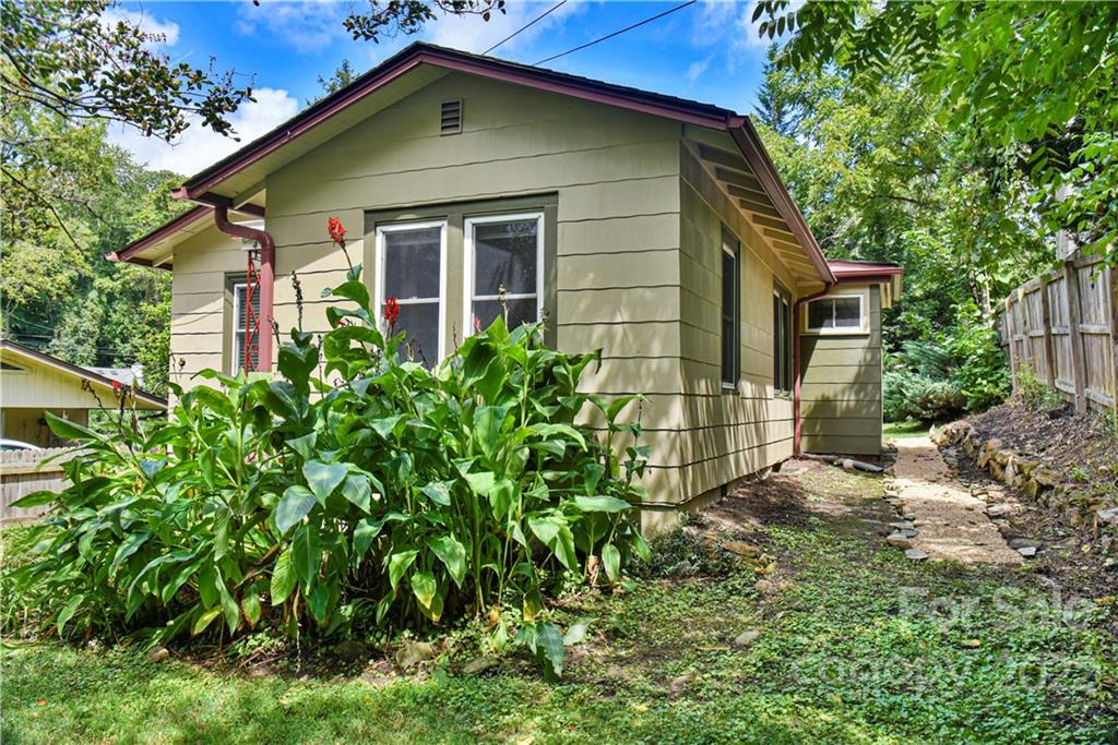57 Russell Street Asheville NC 28806