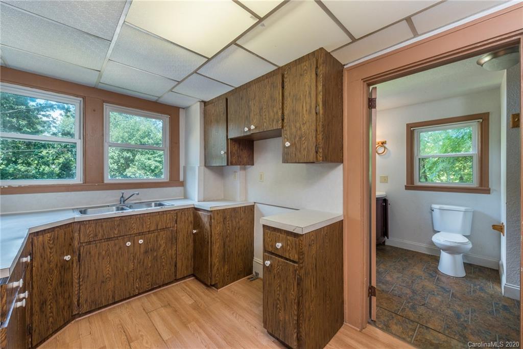 32 Success Avenue Asheville NC 28806