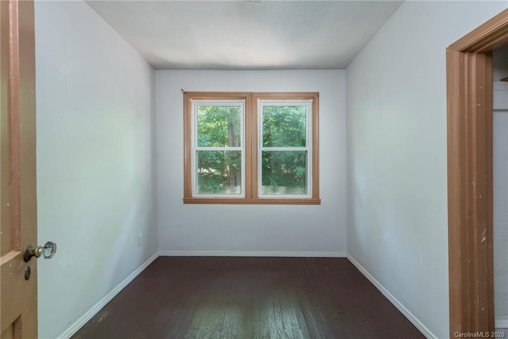 32 Success Avenue Asheville NC 28806
