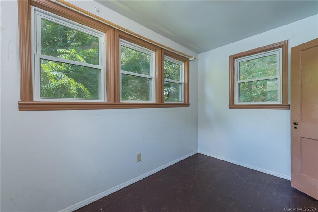 32 Success Avenue Asheville NC 28806