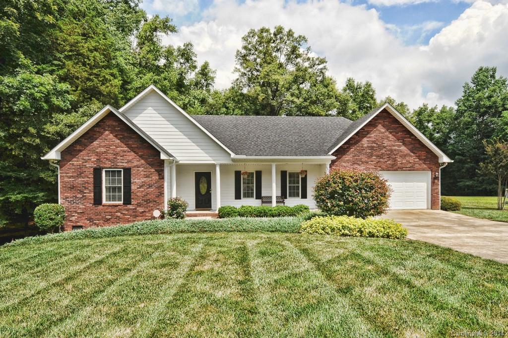 820 Willow Lane Harrisburg NC 28075