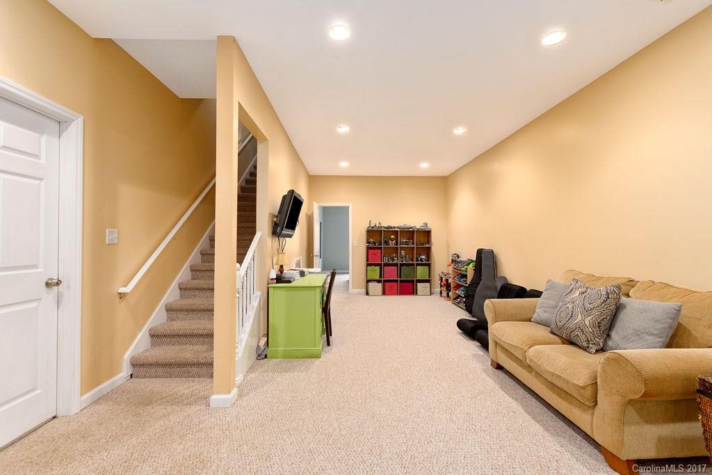 64 Carolyn Drive Candler NC 28715