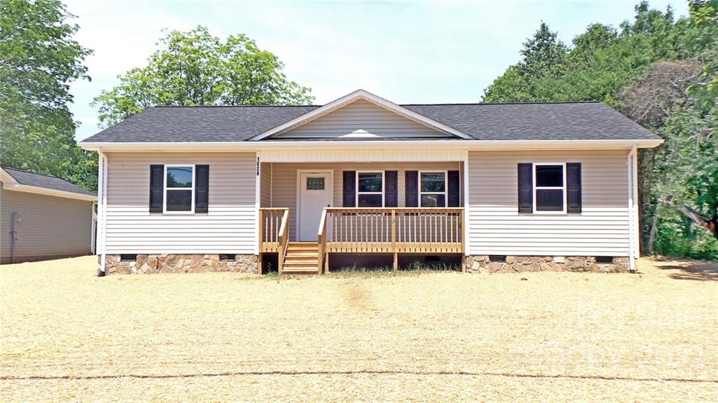 1628 S Center Street Hickory NC 28602