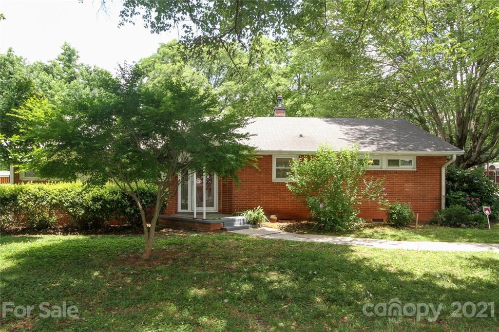 1500 Thompson Avenue Charlotte NC 28216