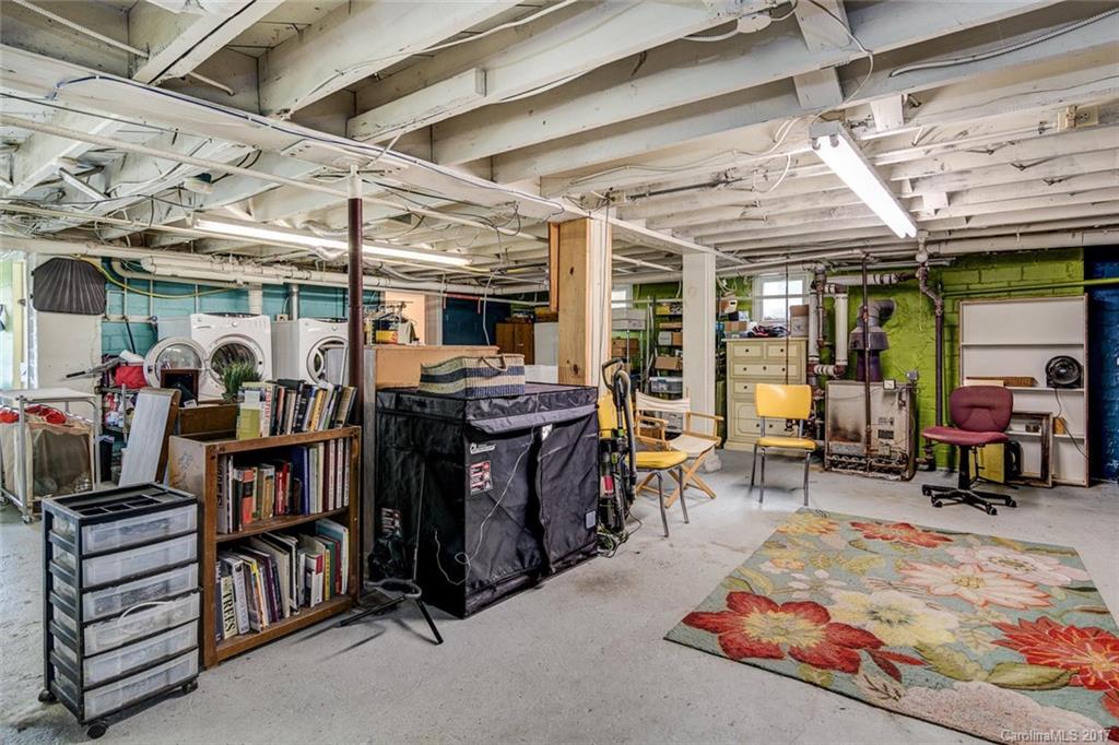 68 Garden Circle Asheville NC 28806