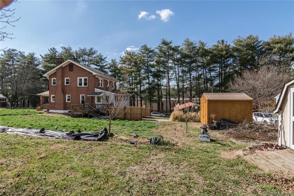 68 Garden Circle Asheville NC 28806