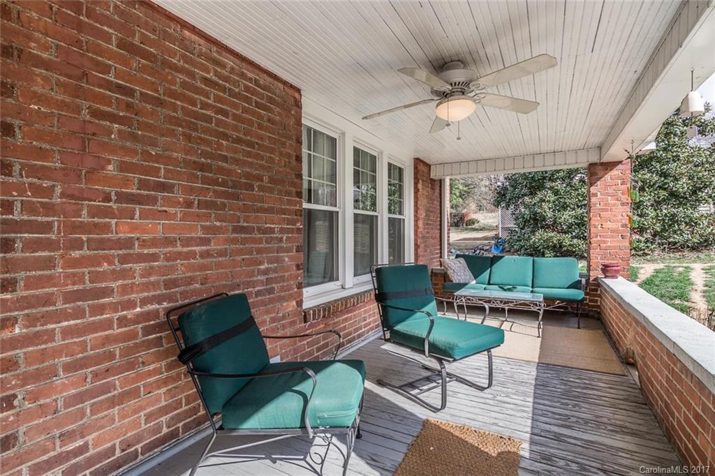 68 Garden Circle Asheville NC 28806