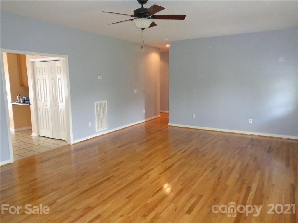334 Toms Creek Road Marion NC 28752