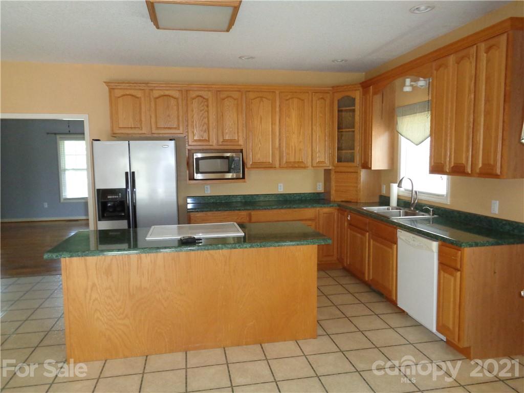 334 Toms Creek Road Marion NC 28752