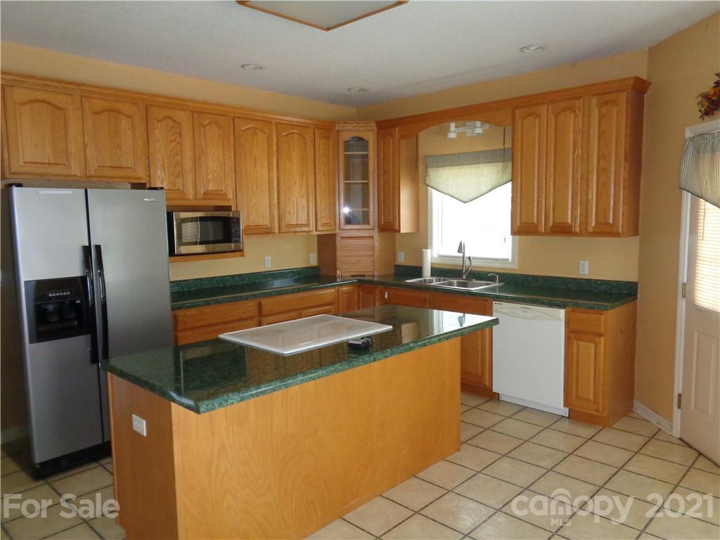 334 Toms Creek Road Marion NC 28752