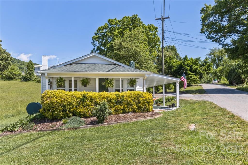 67 Brady Circle Canton NC 28716