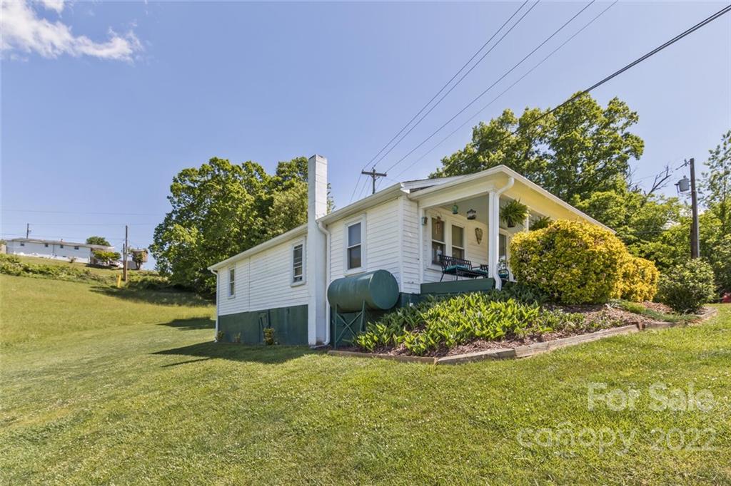 67 Brady Circle Canton NC 28716