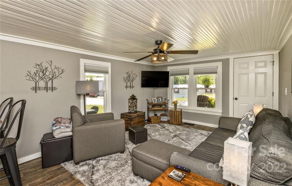 67 Brady Circle Canton NC 28716