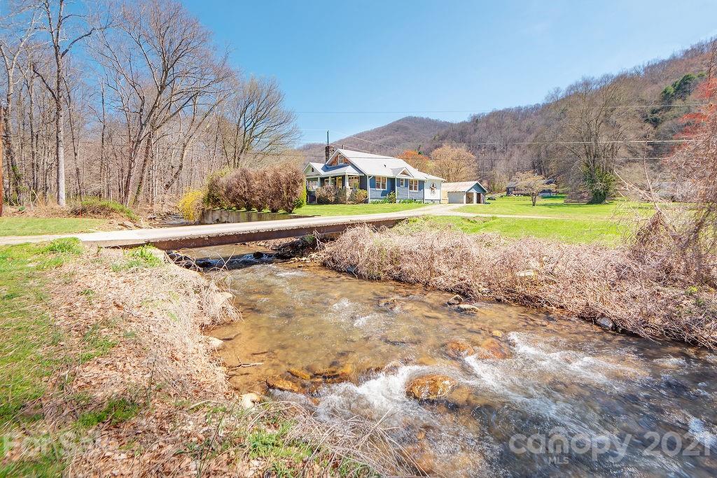 8 Curly Willow Lane Weaverville NC 28787
