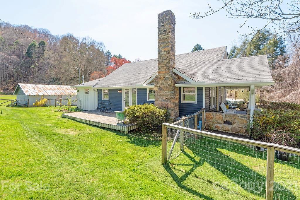8 Curly Willow Lane Weaverville NC 28787