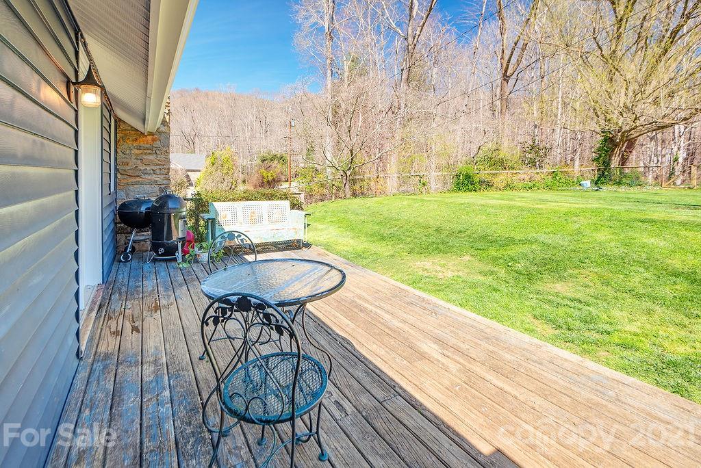 8 Curly Willow Lane Weaverville NC 28787