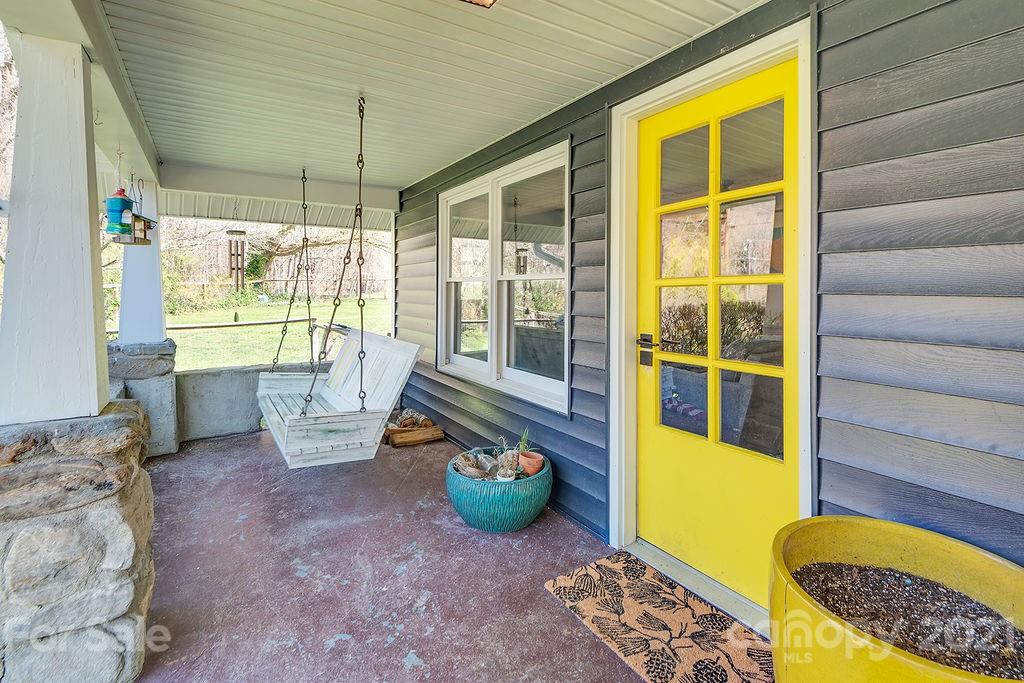 8 Curly Willow Lane Weaverville NC 28787