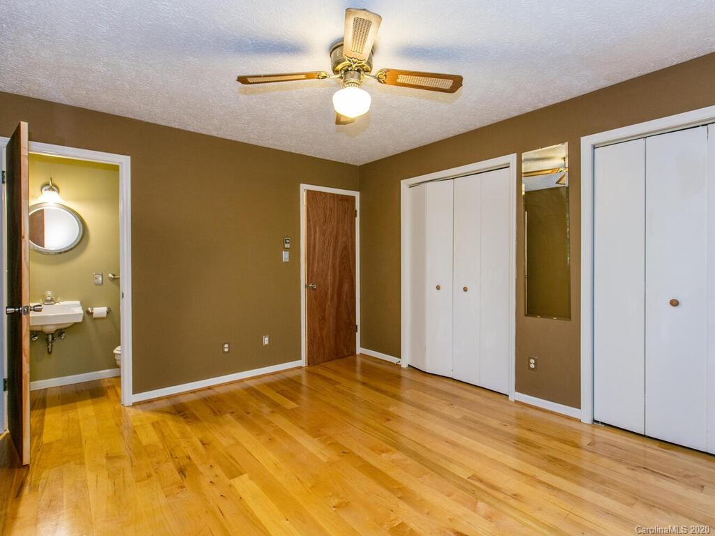 51 Huntington Drive Swannanoa NC 28778
