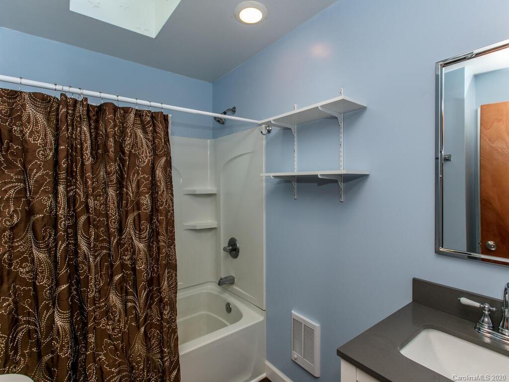 51 Huntington Drive Swannanoa NC 28778