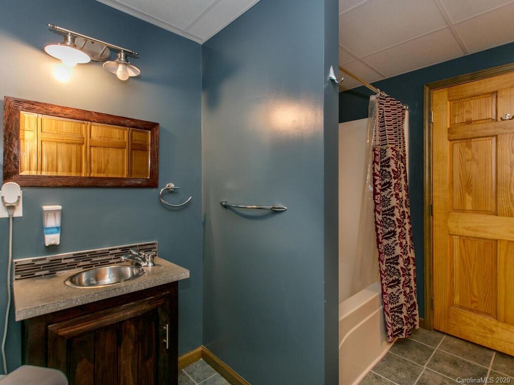 51 Huntington Drive Swannanoa NC 28778
