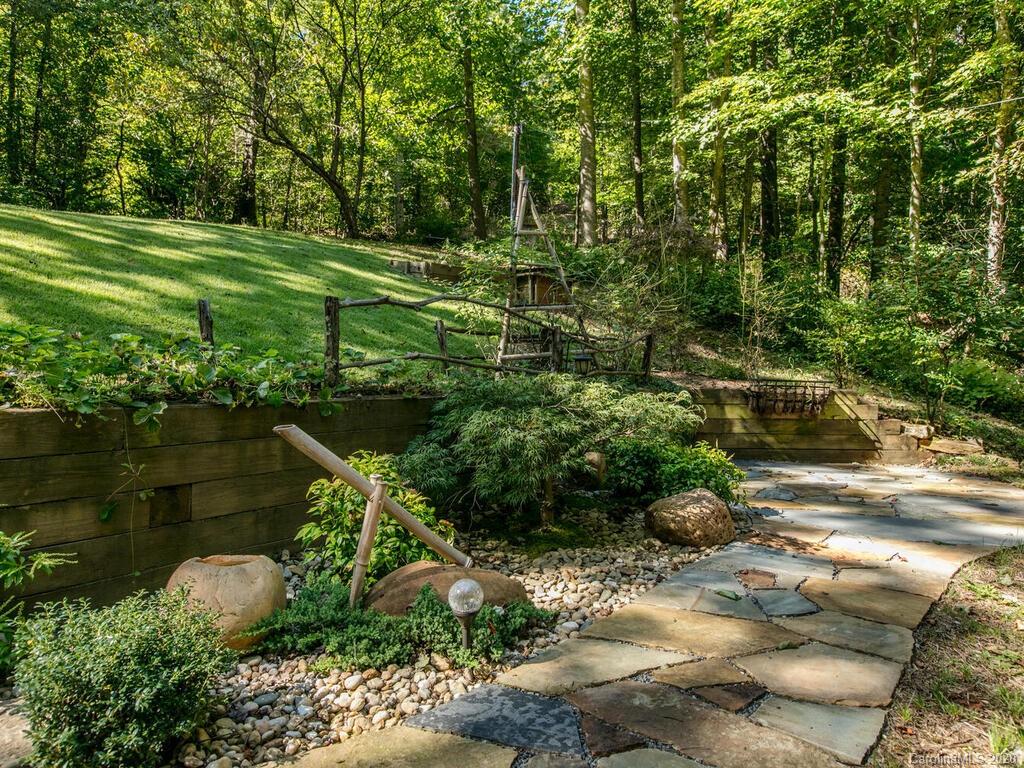 51 Huntington Drive Swannanoa NC 28778