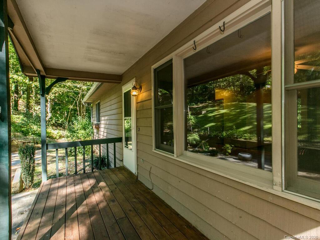 51 Huntington Drive Swannanoa NC 28778