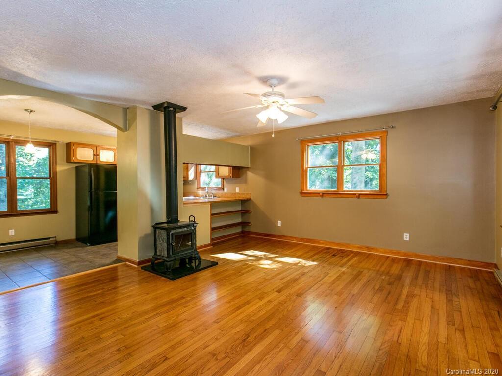 51 Huntington Drive Swannanoa NC 28778