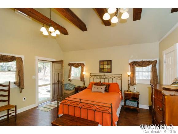 87 Hamburg Mountain Road Weaverville NC 28787
