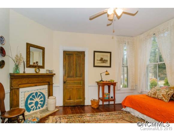 87 Hamburg Mountain Road Weaverville NC 28787